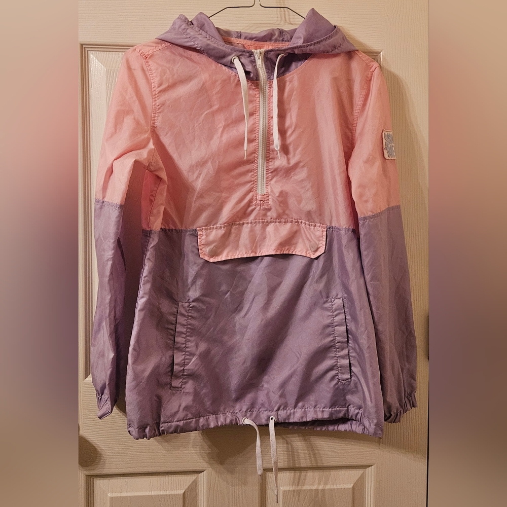 EUC WINDBREAKER SZ M 3/$12 DEAL